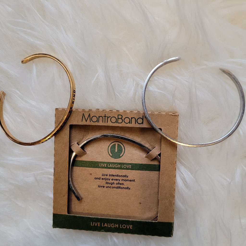 Mantraband 23$